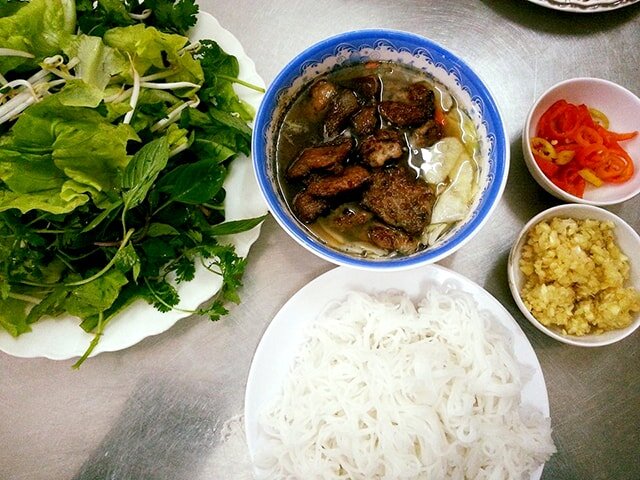 Start your Hanoi Travel with a flavorful meal